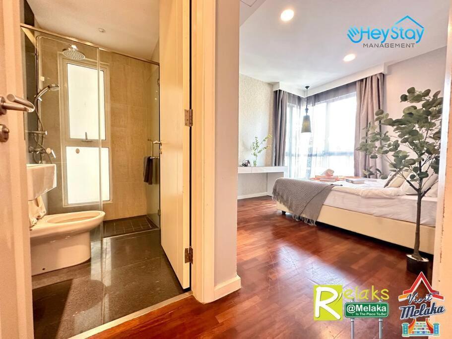 The Shore Directshopping By Heystay Management * Malacca